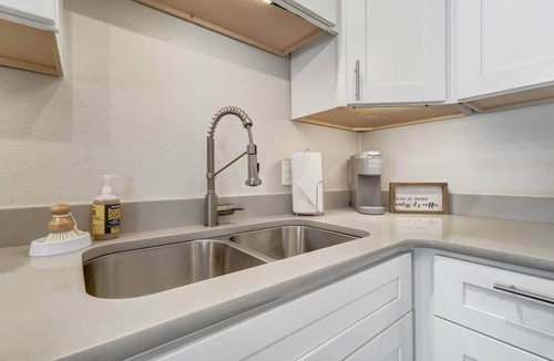 Buena Vista Condo | Coyote Condo! Pet Friendly with Sweeping Views!
