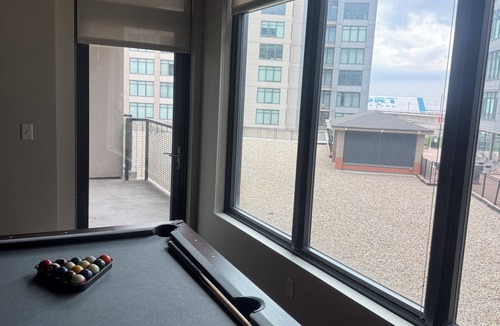 Ohio City Condo | Cozy 1-bedroom condo in nice Cleveland with fitness room, AC downtown Flats East