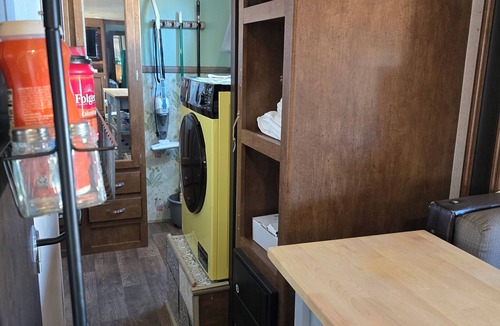 Victorville House | Cozy 1 Bedroom RV and sofa sleeper that can sleep up to 3 persons comfortably