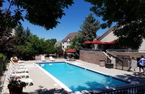 Englewood Condo | Cozy 1-BR Condo -Affordable & Conveniently located