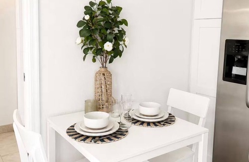 Reseda House | Cozy 1BR Guest House Private Patio & BBQ