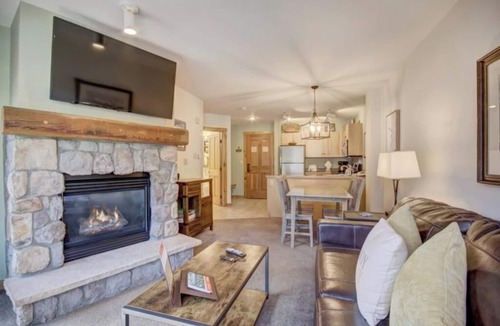 Keystone Condo | Cozy 1BR River Run condo - walk to slopes, pool, hot tub & more!