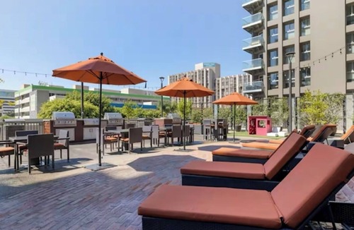 Vernon Apartment | Cozy 2-bedroom corner unit skyrise apartment with city views