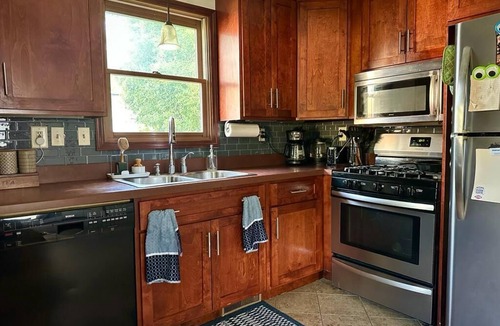Oberlin House | Cozy 2 bedroom home, pleasant patio and fire-pit 1 block from Downtown Oberlin.
