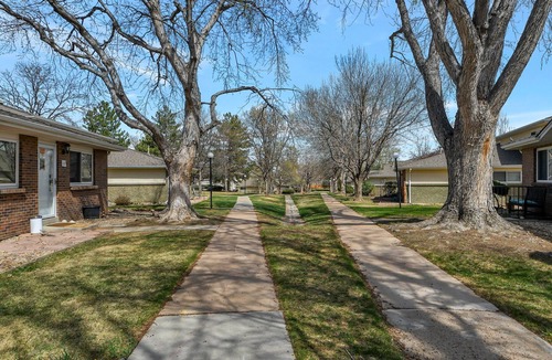 Hampden South House | Cozy 2-bedroom townhome in DTC in Denver for 4 people.