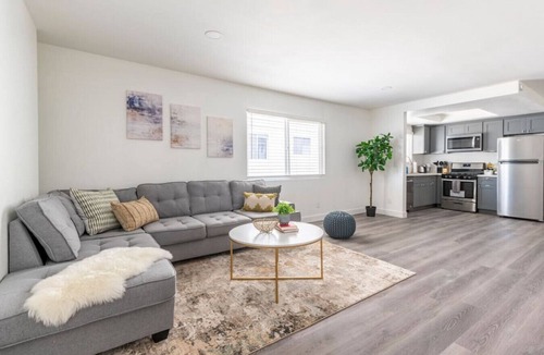 Alhambra Condo | Cozy 2BR/2BA Apt in DT Alhambra + EV Charger