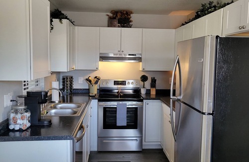 Bullhead City House | Cozy 3-bed home Pet friendly near Beaches on the River and close to Shopping!