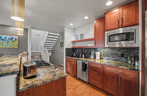 Alamo Placita House | Cozy 3-bedroom house next to Park near Everything!