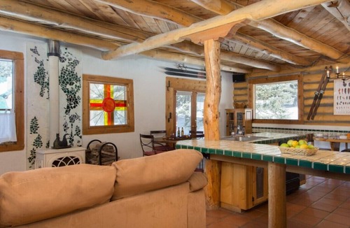 Taos Ski Valley Cabin | Cozy 3-bedroom cabin in charming Taos Ski Valley with WiFi