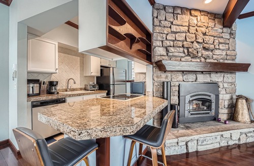 Eagle-Vail House | Cozy 3 story 2-bedroom townhome in charming Eagle Vail with WiFi, one car garage