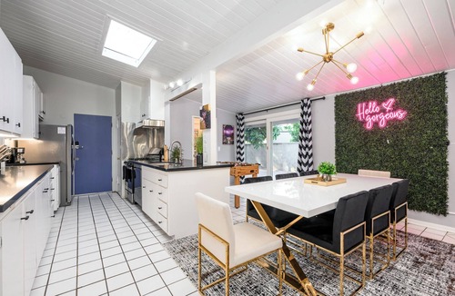 Fullerton House | Cozy 4-bedroom house with Pool. Mins to Disney