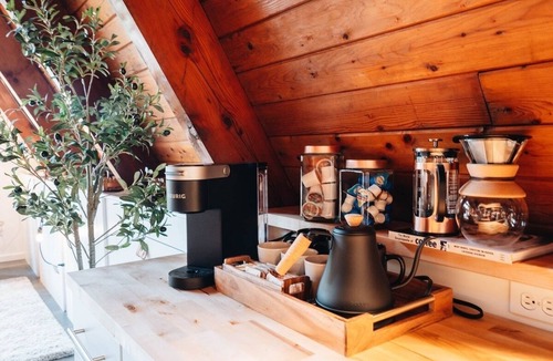Bristolville Cabin | Cozy A-Frame Getaway Minutes from Nelson Ledges