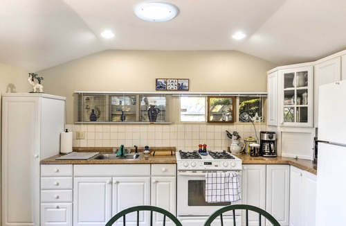 Arroyo Grande Cottage | Cozy Arroyo Grande Cottage w/Patio & Grill!
