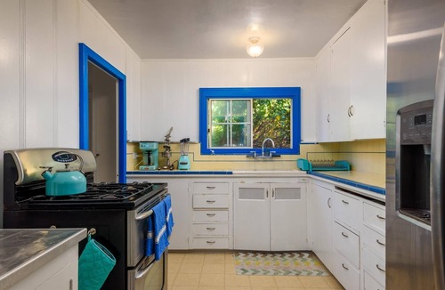 Carpinteria House | Cozy Beach Cottage Steps from World Famous Beach