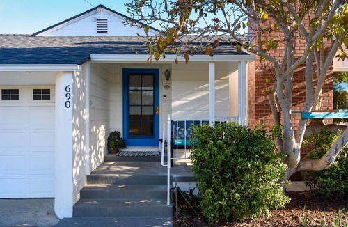 Carpinteria House | Cozy Beach Cottage Steps from World Famous Beach