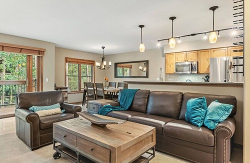 Four O'Clock Villa | Cozy Breck Townhome – Walk to Lifts & Shuttle