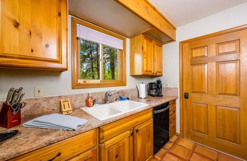 Angel Fire Cabin | Cozy Cabin w/Hot Tub, 2 King Suites, Firepit, Grill, Decks, Near Golf & Biking