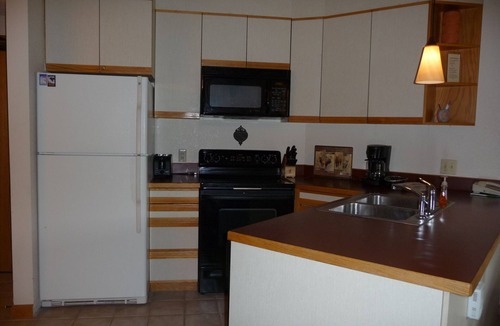 Winter Park Condo | Cozy, Clean, DIRECT Ski-in Ski-Out Top-Floor Studio at Iron Horse
