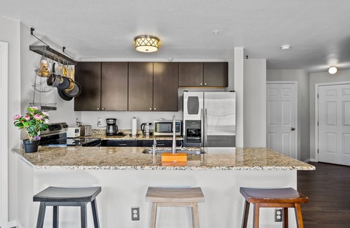 Glenwood Grove - North Iris Condo | Cozy Condo in North Boulder - Rooftop Patio/Views - 30+ Day