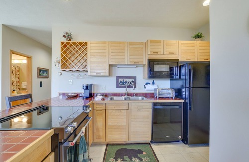 Wildernest Condo | Cozy Condo w/Balcony & Mtn Views in Silverthorne