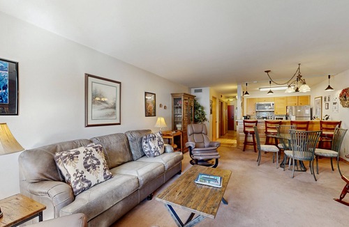 Mountain House Condo | Cozy Condo with Great Views, Shared Pool & Hot Tub - 350 Yards to the Slopes