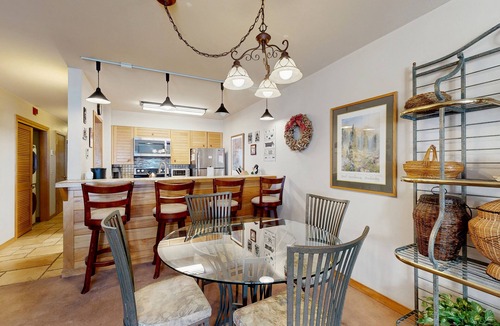 Mountain House Condo | Cozy Condo with Great Views, Shared Pool & Hot Tub - 350 Yards to the Slopes