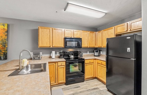 Steamboat Springs Apartment | Cozy condo, world-class amenities, gondola to base