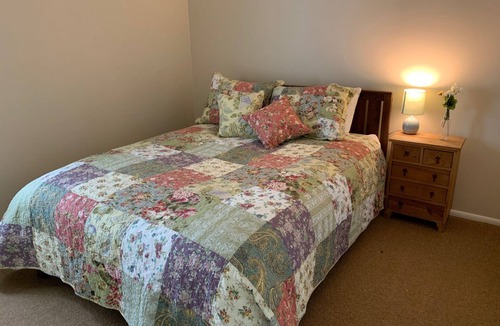 Santa Barbara County House | Cozy Cottage on Beautiful U-Pick Berry Farm- 2 Queens, 4 twin/bunks