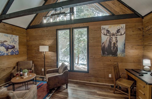 Blue Rock Springs Cabin | Cozy Creekside Cabin · Fireplace + Views