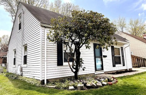 Cuyahoga Falls House | Cozy Cuyahoga Lodge–Family Favorite sleeps10