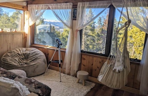 Black Hawk Cabin | Cozy, Dog-friendly Log Cabin with VIEWS, Hot tub & Fireplace