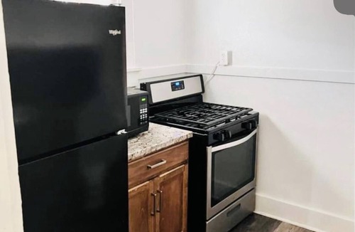 Northside Apartment | Cozy, Downtown Apt. Unit #3- upper level- City Center 1.2 miles away!