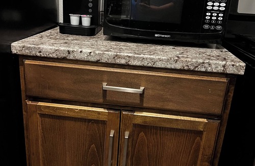 Northside Apartment | Cozy, Downtown Apt. Unit #3- upper level- City Center 1.2 miles away!