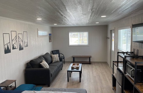 Grand Junction Cabin | Cozy Dry Cabin - S202