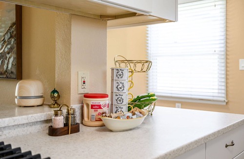 Upland House | Cozy Getaway Bright Clean Fully Equipped