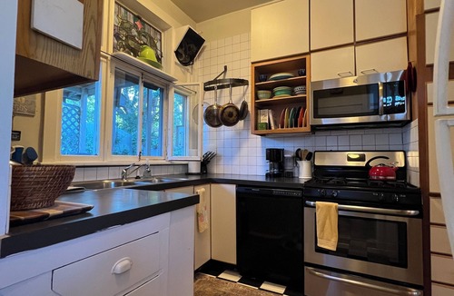 Golden Cottage | Cozy Historic Cottage In The Heart Of Golden