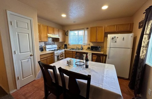 Albuquerque House | Cozy Home - Jicama