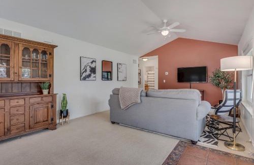 Glenwood Springs House | Cozy Home with Sauna 5 bedrooms 3 bathrooms Sleeps 12