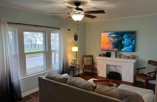 Lorain House | Cozy Home with Views of Lake Erie and the Pier