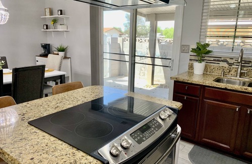 Las Vegas House | Cozy, Licensed home, 15min from the strip.