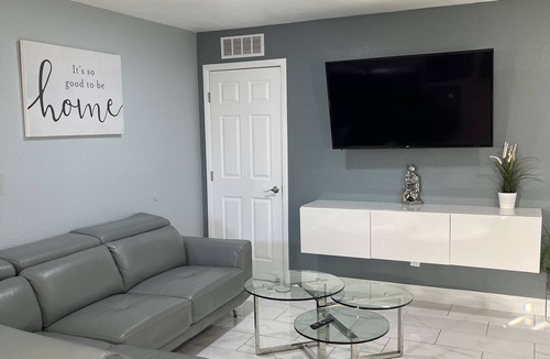 Las Vegas Condo | Cozy little place 15 min from the strip
