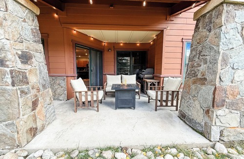 East Village at Copper Condo | Cozy, Modern Ski Retreat Just Steps from Ski Lift!