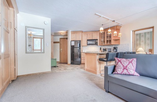 Winter Park Condo | Cozy Mountain Escape for families. With ski in/ski out, pool & hot tub access