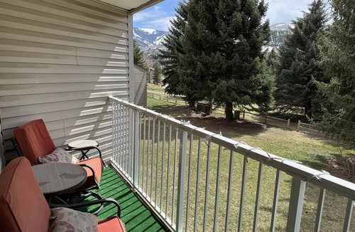Mountain Star Apartment | Cozy Mountain retreat Nottingham Lake Front on Avon near Beaver Creek Ski Area