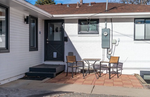 Green Meadows House | Cozy, Private Suite - Minutes to Downtown, CU Boulder, & Medical Centers