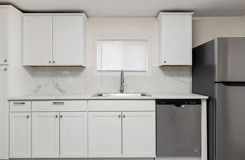Pueblo House | Cozy Pueblo House w/Yard - Near Downtown & More with Clean & Comfy Sta