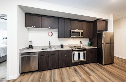 Mountain Shadows Apartment | Cozy Retreat Near Trails & Views
