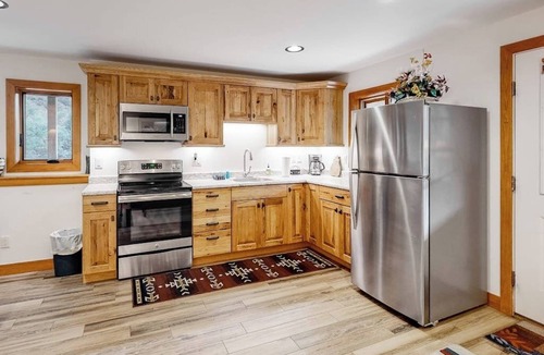 Turtle Lake House | Cozy & secluded studio - quiet location near town, hiking, & skiing