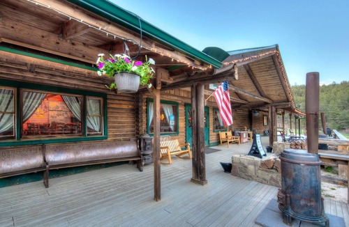 Weston Cabin | Cozy Trout cabin with infrared sauna