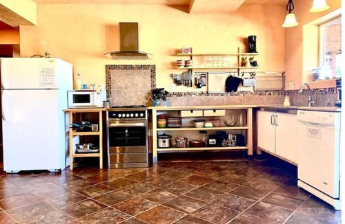 Crawford Apartment | Crawford’s Mountain View Getaway